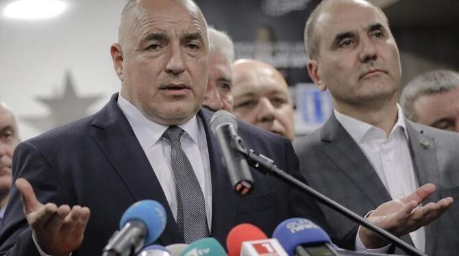 Boiko Borissow von der GERB-Partei spricht in der Parteizentrale in Sofia. Die bürgerliche GERB ist nach allen Prognosen von Boiko Borissow von der GERB-Partei spricht in der Parteizentrale in Sofia. Die bürgerliche GERB ist nach allen Prognosen von