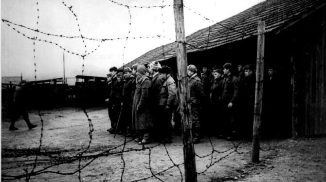 Mit 17 wurde Hermann Schmidt verschleppt.Hermann Schmidt musste in einem russischen Gefangenenlager leben - bis er den Entschlus