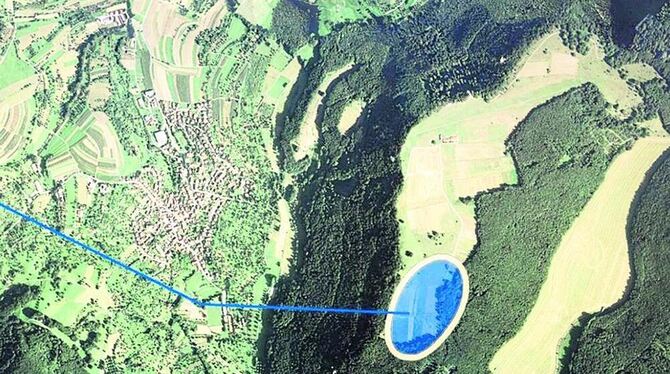 Das mögliche obere Becken eines zweiten Pumpspeicherwerks in Glems. Am oberen Ende der hellen Fläche des Rossfelds liegt das Flu Das mögliche obere Becken eines zweiten Pumpspeicherwerks in Glems. Am oberen Ende der hellen Fläche des Rossfelds liegt das Flu