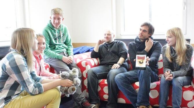 Beim SMV-Team laufen die Fäden für die Organisation der Projektwoche »Schule als Staat« zusammen. Zippora Klaiber (von links), L Beim SMV-Team laufen die Fäden für die Organisation der Projektwoche »Schule als Staat« zusammen. Zippora Klaiber (von links), L