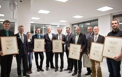 Haben »Mut, Kreativität und Know-How« bewiesen: Innovationspreisträger, die von der KSK-Stiftung ausgezeichnet wurden. FOTOS: ZA