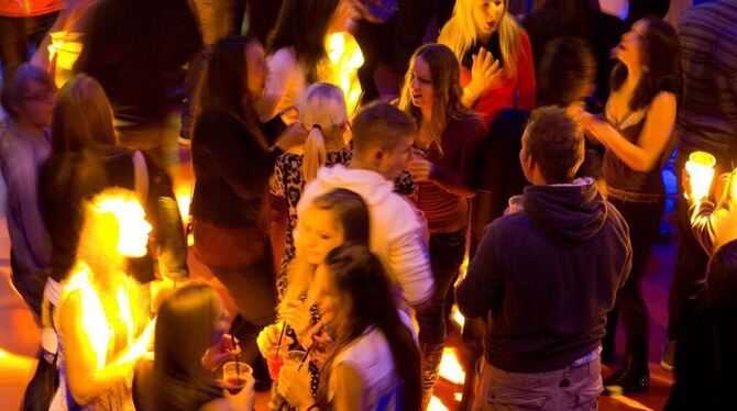 Ausgelassene Partynacht in der Hochschulaula Ausgelassene Partynacht in der Hochschulaula