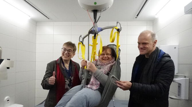 Jutta Pagel-Steidl (links), Helga Jansons und Thomas Poreski, Landtagsabgeordneter der Grünen und Vertreter der Landesregierung, Jutta Pagel-Steidl (links), Helga Jansons und Thomas Poreski, Landtagsabgeordneter der Grünen und Vertreter der Landesregierung,