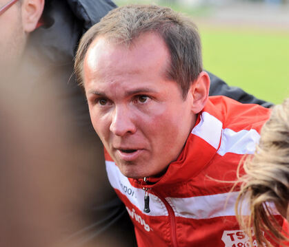 Ofterdingens Bernd Bauer gastiert mit seinem Team bei den Young Boys.  FOTO: EIBNER