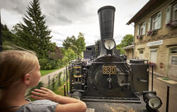 Die Ausflugsfahrt mit der Alb-Bahn ist für viele ein Erlebnis: Jetzt in der neuen Ausgabe der Alblust. FOTO: HEINZ HEISS