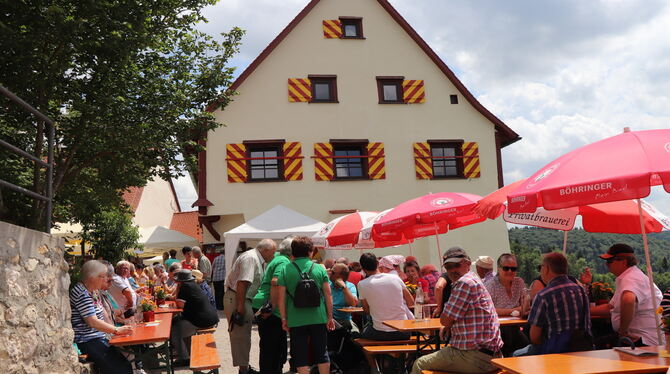Auch touristisch ein Highlight: Burg Derneck jetzt bei der 50-Jahr-Feier. FOTO: BLOCHING