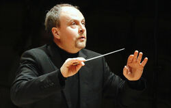 Hartmut Rohde gastiert mit der Hamburger Camerata in der Stadthalle. FOTO: BESZLEJ