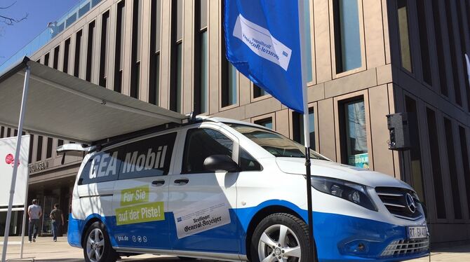 GEA-Mobil vor Stadthalle