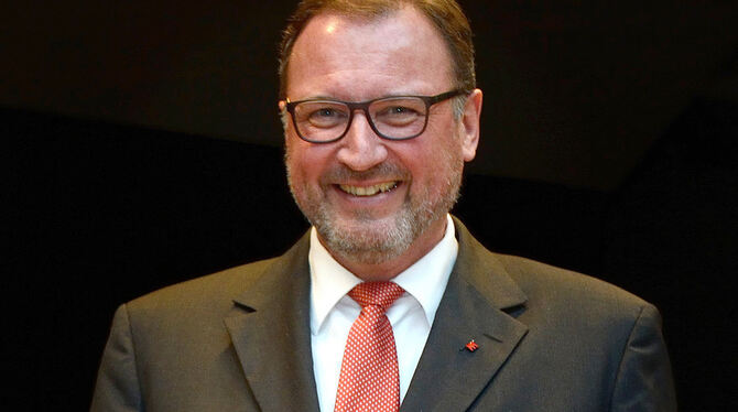 Steht vor seiner dritten Amtszeit als Tübingen Landrat: Joachim Walter.  foto: Pieth