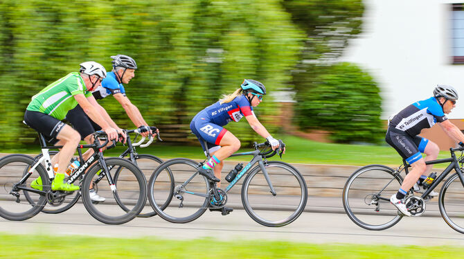 Ambitionierte Radsport-Amateure fahren die Rennen des Interstuhl-Cups, wie hier vor Kurzem in Geislingen. Am Sonntag messen sie
