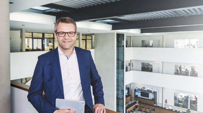 Der Geschäftsführer des IT-Dienstleisters Advanced Unibyte, Sandro Walker, sieht weiteres Wachstumspotenzial im Bereich Cloud- u Der Geschäftsführer des IT-Dienstleisters Advanced Unibyte, Sandro Walker, sieht weiteres Wachstumspotenzial im Bereich Cloud- u
