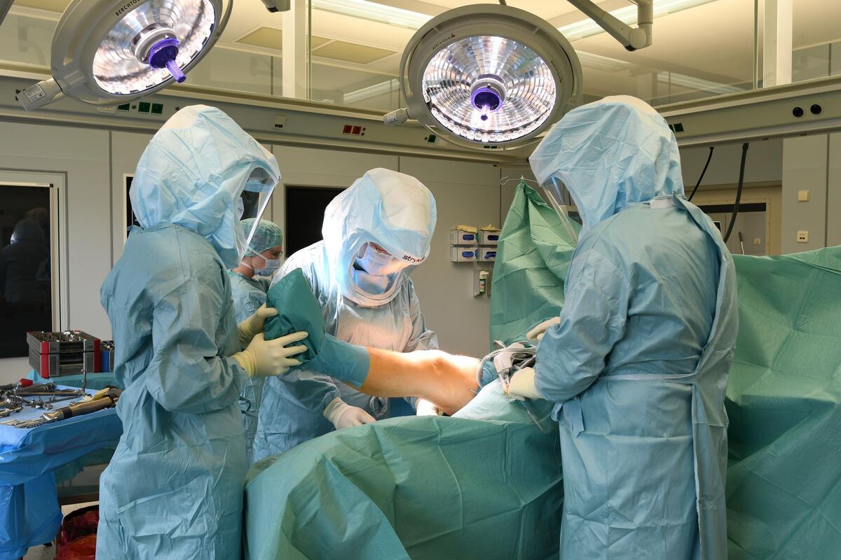Die Knie-OP beginnt. Die Knie-OP beginnt.