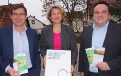 Die neuen Gesichter der Klimaschutzagentur: Geschäftsführer Tobias Kemmler (rechts), Beiratsvorsitzende Silke Höflinger und dere