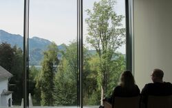 Feine Sache: Landschaft betrachten im Museum.