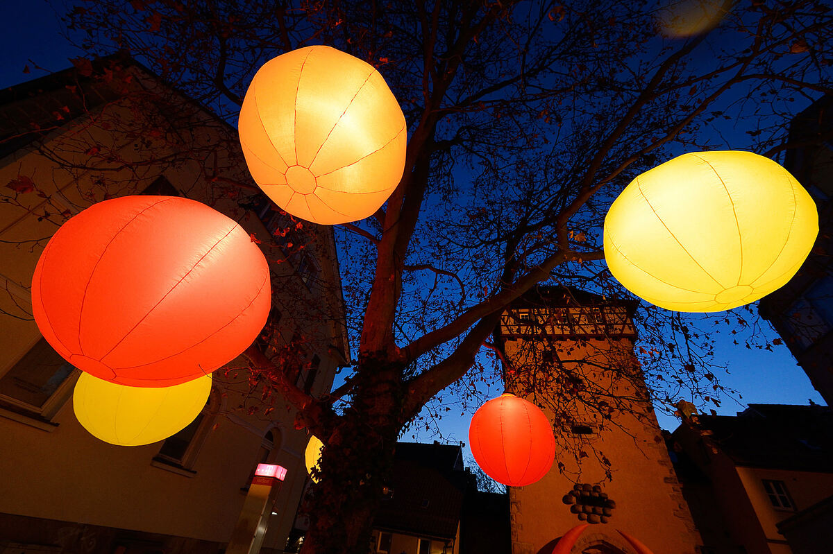 rt_leuchtet_30