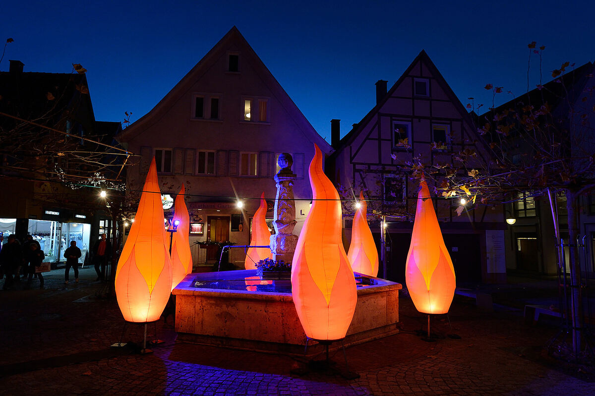 rt_leuchtet_35