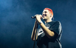Rapper Rin bei seinem Auftritt in der Schleyerhalle.  FOTO: KAPPEL