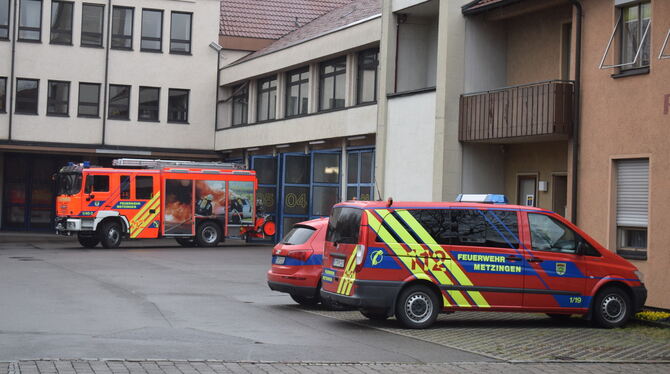 Die alte Rettungswache inmitten der Metzinger Altstadt erfüllt schon lange nicht mehr die an sie gestellten Bedingungen: Die Fah Die alte Rettungswache inmitten der Metzinger Altstadt erfüllt schon lange nicht mehr die an sie gestellten Bedingungen: Die Fah