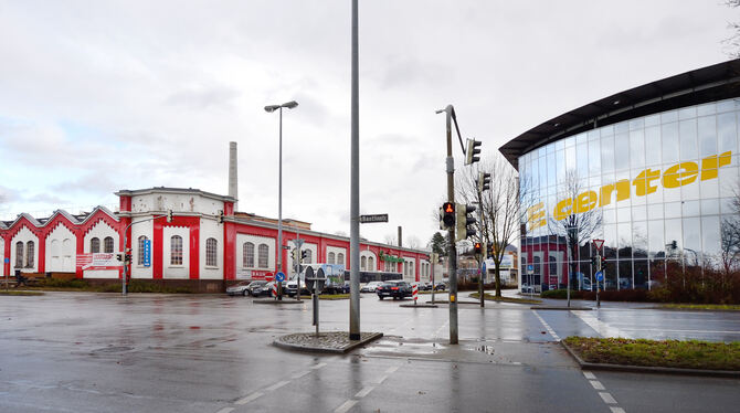 Ins E-Center an der Emil-Adolff-Straße könnte Ende 2023 eine Decathlon-Filiale eröffnen. Interesse am Standort hat der französis Ins E-Center an der Emil-Adolff-Straße könnte Ende 2023 eine Decathlon-Filiale eröffnen. Interesse am Standort hat der französis