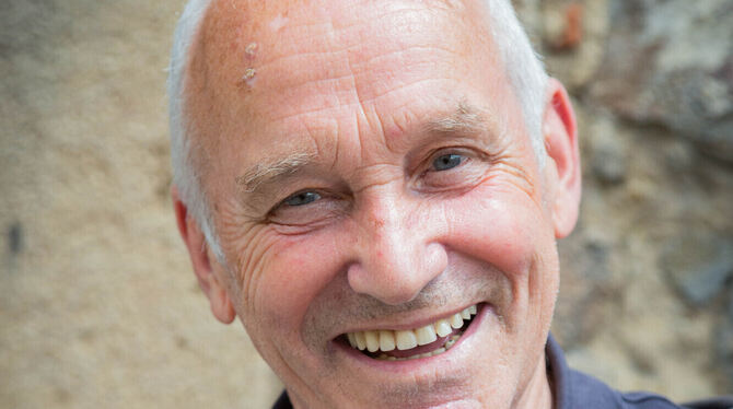Weil Peter Gillé kein Handy hat, kann er die App auch nicht benutzen. Wenn er ein Handy hätte, würde er es aber auch nicht tun.