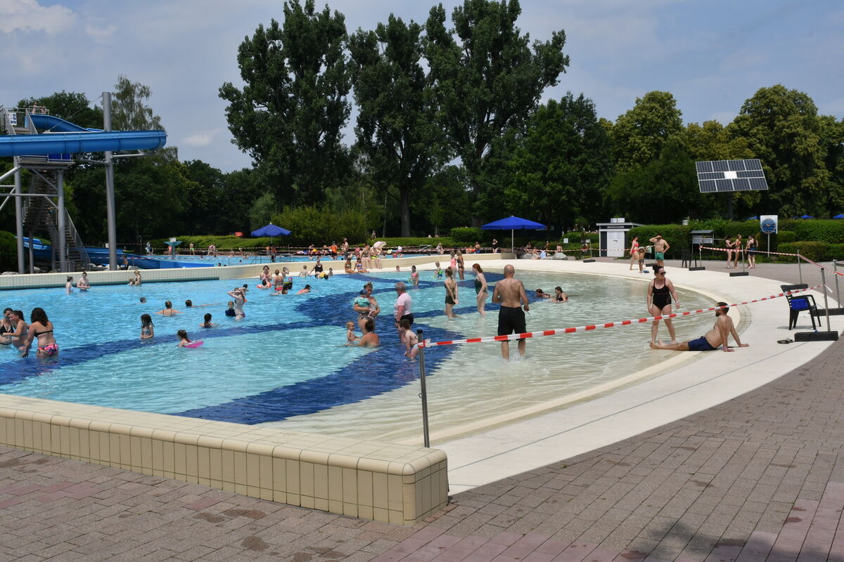 Freihbad Reutingen Wellenbad ohne Wellen FOTO MEYER 3017