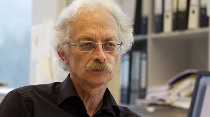 Der Immunologe Professor Hans-Georg Rammensee wünscht sich bei dem Corona-Virus mehr Forschung auf universitärer Ebene. FOTO: F Der Immunologe Professor Hans-Georg Rammensee wünscht sich bei dem Corona-Virus mehr Forschung auf universitärer Ebene. FOTO: F