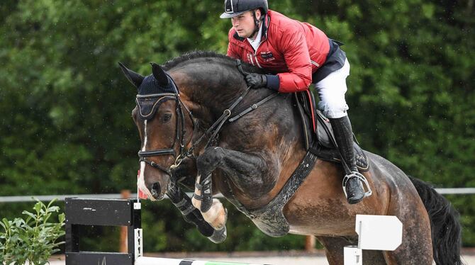 Wirbelt das Klassement durch und kürt sich zum württembergischen Meister: Hendrik Mader mit Quinto. FOTO: WALDENMAIER Wirbelt das Klassement durch und kürt sich zum württembergischen Meister: Hendrik Mader mit Quinto. FOTO: WALDENMAIER