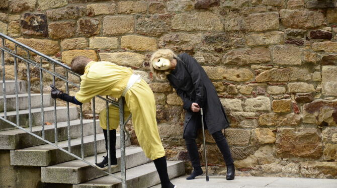 Das Performing Arts Collective Tübingen (Pact) wollte mit seinem Parcours »Grenzgänge« neue Perspektiven auf die Tübinger Innens Das Performing Arts Collective Tübingen (Pact) wollte mit seinem Parcours »Grenzgänge« neue Perspektiven auf die Tübinger Innens