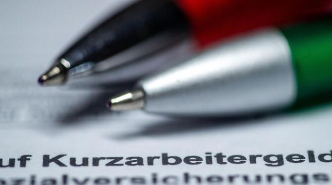 Blick auf ein Antragsformular für Kurzarbeit