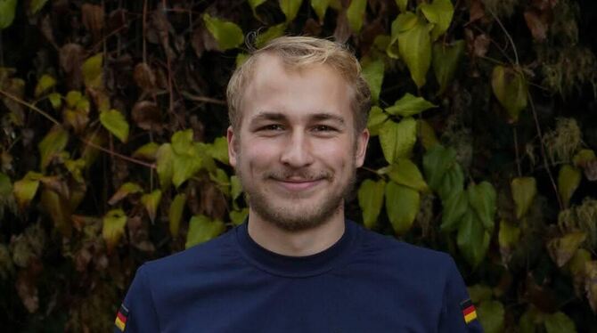 Leo Pfleiderer ist seit seiner Kindheit im THW-Ortsverband Münsingen. Jetzt leistet er seinen Bundesfreiwilligendienst bei der e Leo Pfleiderer ist seit seiner Kindheit im THW-Ortsverband Münsingen. Jetzt leistet er seinen Bundesfreiwilligendienst bei der e