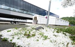 Unwetter trifft Impfzentrum in Tübingen