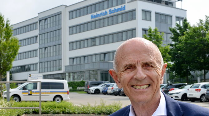 Dr. Carl-Heiner Schmid, Seniorchef der Unternehmensgruppe Heinrich Schmid, vollendet morgen sein 80. Lebensjahr. FOTOS: NIETHAMM Dr. Carl-Heiner Schmid, Seniorchef der Unternehmensgruppe Heinrich Schmid, vollendet morgen sein 80. Lebensjahr. FOTOS: NIETHAMM