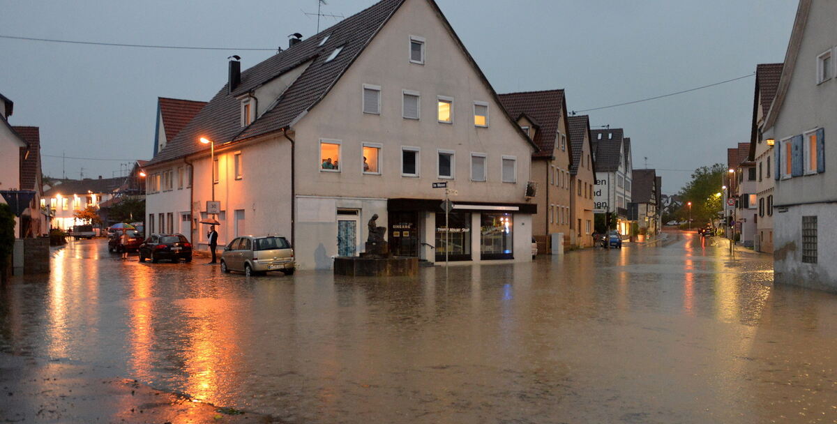 Stadt-2906-21Im Dorf-Niethammer