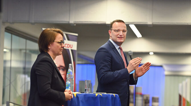 Annette Widmann-Mauz und Gesundheitsminister Jens Spahn in Mössingen