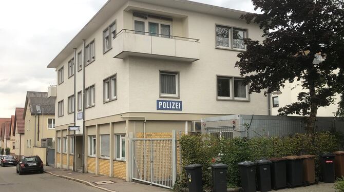 Die Tage des Polizeireviers in Pfullingen sind wohl gezählt. Ein Neubau soll im Gewerbegebiet »Unter den Wegen« entstehen. FOTO: Die Tage des Polizeireviers in Pfullingen sind wohl gezählt. Ein Neubau soll im Gewerbegebiet »Unter den Wegen« entstehen. FOTO: