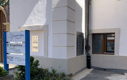 Die Stadtbücherei Gammertingen hat sich mit Rückgabeautomat und Schließfächern, in denen gewünschte Medien deponiert werden, an