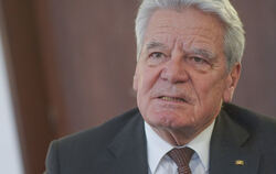 Fordert Toleranz, auch wenn sie schwer erträglich ist: der ehemalige Bundespräsident Joachim Gauck.  FOTO: CARSTENSEN/DPA