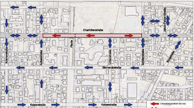 Auf Umwegen zum Ziel: Die Charlotten- straße wird künftig geteilt. An der Einmündung zur Urbanstraße müssen Autofahrer abbiege Auf Umwegen zum Ziel: Die Charlotten- straße wird künftig geteilt. An der Einmündung zur Urbanstraße müssen Autofahrer abbiege