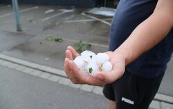 Eiskörner in Riederich. FOTO: OECHSNER