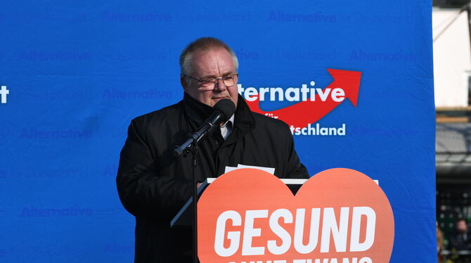 Ingo Reetzke Ingo Reetzke, Fraktionsvorsitzender der AfD im Reutlinger Kreistag und stellvertretender Fraktionsvorsitzender der AfD im Gemein