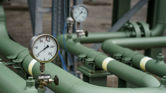 Bei einem Gasaustritt im Gasspeicher würden Drucksensoren sofort Alarm schlagen. FOTO: DPA Bei einem Gasaustritt im Gasspeicher würden Drucksensoren sofort Alarm schlagen. FOTO: DPA