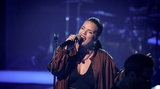 Dusslinger Sängerin Bella Robin bei »The Voice of Germany«.
