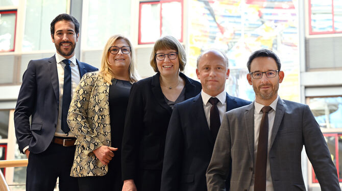 Informierten den GEA über die Lage der Voelker-Gruppe mit Sitz in Reutlingen (von links): Stefan Seyfarth, Kathrin Völker, Ulrik Informierten den GEA über die Lage der Voelker-Gruppe mit Sitz in Reutlingen (von links): Stefan Seyfarth, Kathrin Völker, Ulrik