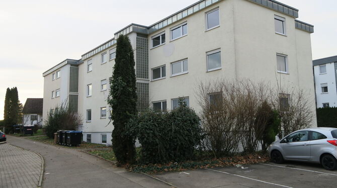 In diesen Gebäudekomplex in der Juchtlenstraße in Pliezhausen sollen im Januar Flüchtlinge einziehen. FOTO: KLEIN In diesen Gebäudekomplex in der Juchtlenstraße in Pliezhausen sollen im Januar Flüchtlinge einziehen. FOTO: KLEIN
