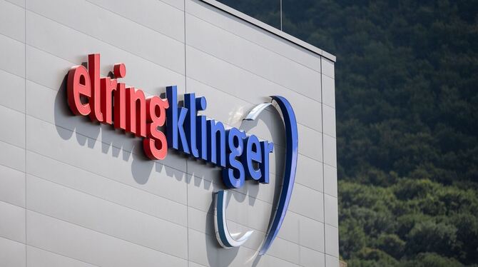 ElringKlinger wegen hoher Abschreibungen im Minus