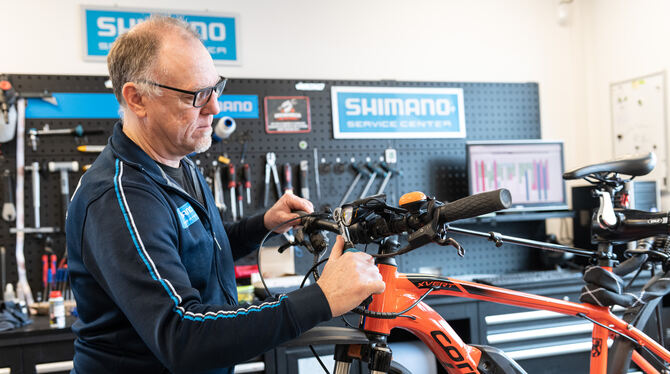 Jedes Rad wird individuell für den Kunden eingestellt