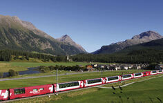 40774485_1_detail_Glacier-Express_Celerina_rhb0188_Rhaetische_Bahn_swiss-image.ch_Christoph_Benz