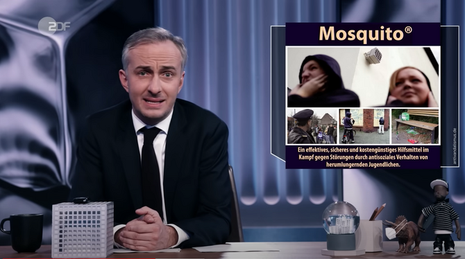 Jan Böhmermann bei der Mosquito-Sendung.  FOTO: SCREENSHOT/RAISER