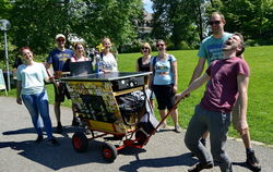Richtig ausgestattet, ist das Wandern am Vatertag das reinste Vergnügen. Im Reutlinger Volkspark gibt es obendrein Livemusik und