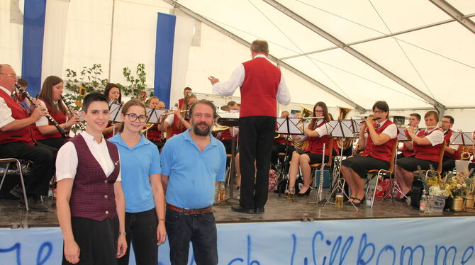 Die Stadtkapelle Gammertingen feiert Sommerfest und 175-jähriges Bestehen. Dem Vorstand gehören Dorothee Pfattner, Noemi Butzeng